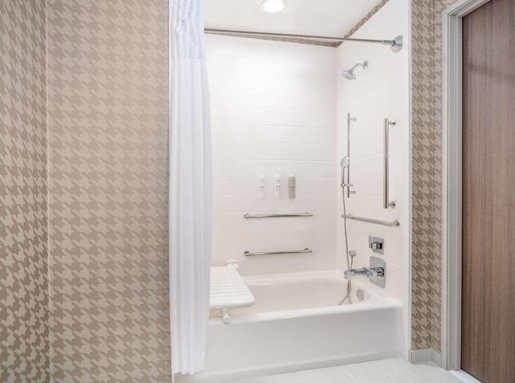 Home2 Suites By Hilton לייק הבאסו סיטי חדר תמונה