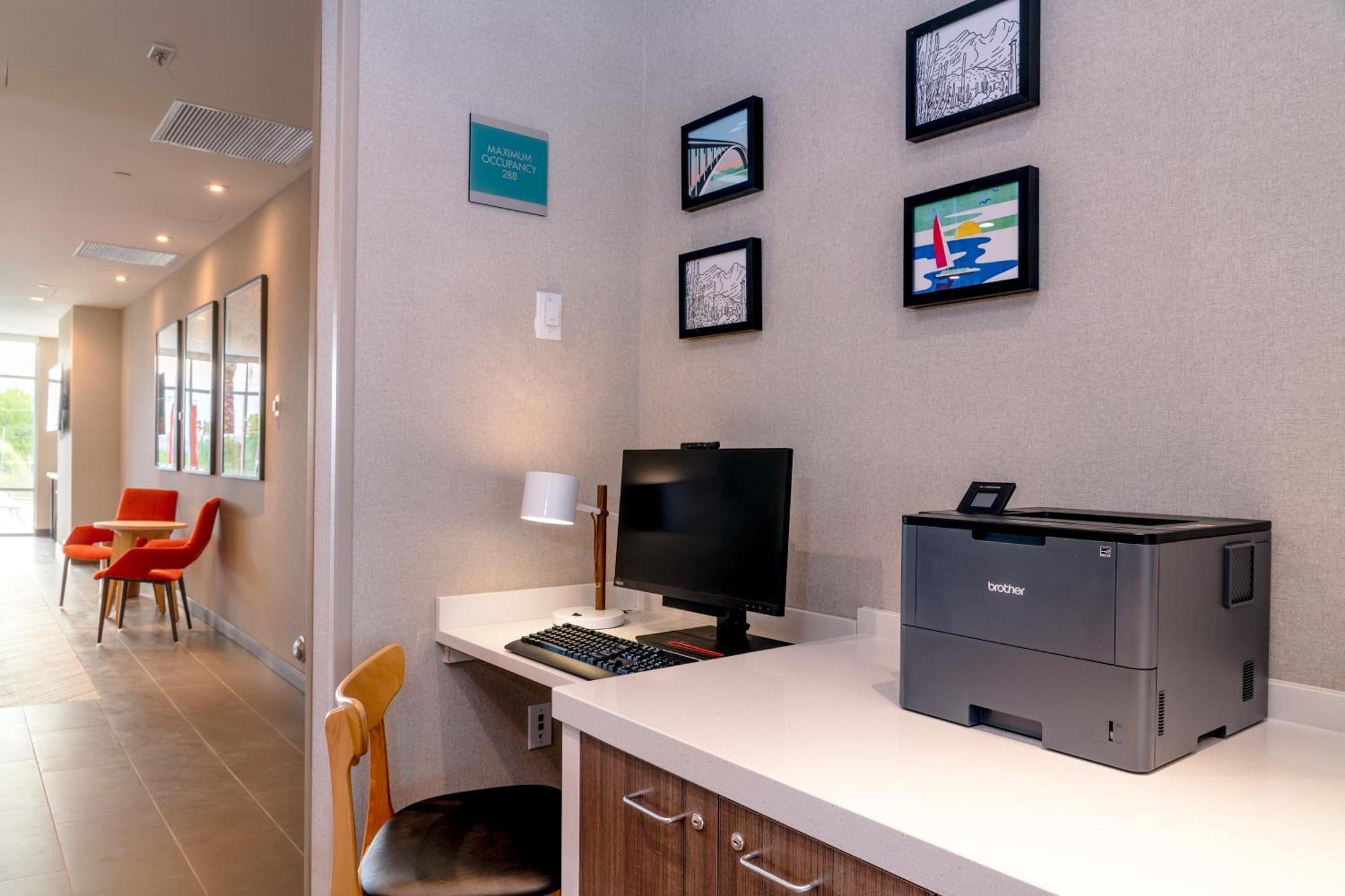 Home2 Suites By Hilton לייק הבאסו סיטי מראה חיצוני תמונה